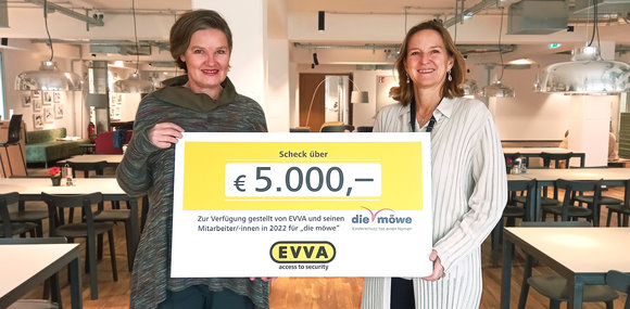 EVVA spendet 5.000 Euro an die möwe
